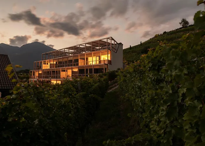 Byhaller Suites & Ao Restaurant