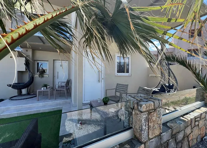 Sea View Apts & Suites By Pachiplex