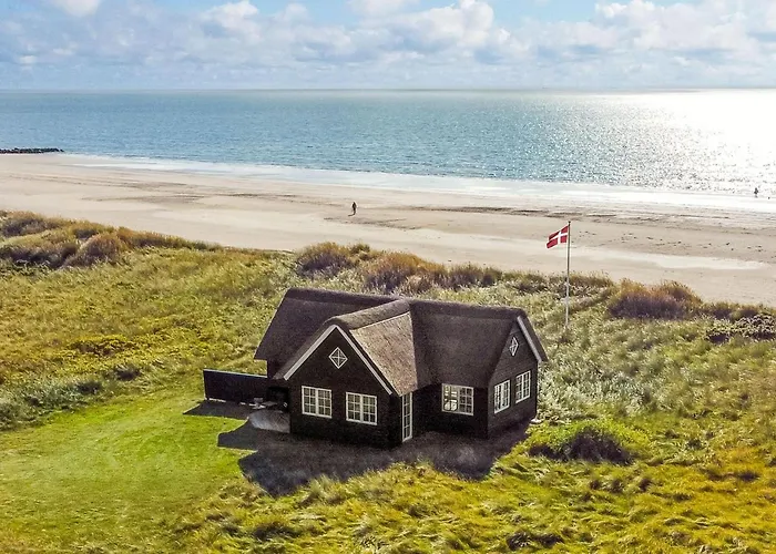 Three-Bedroom Holiday Home In Blavand
