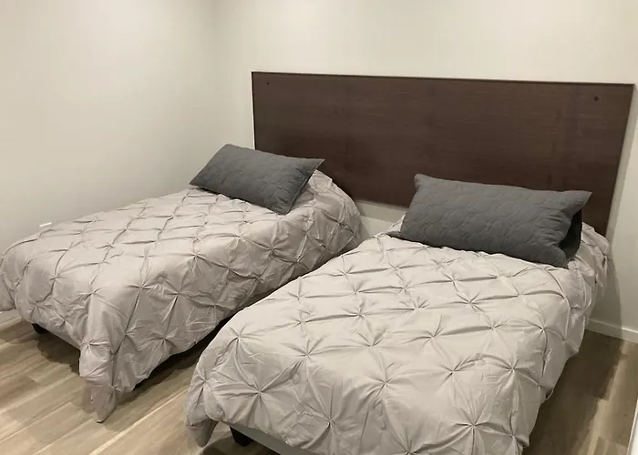 Lakefront Nest Beach House Suite
