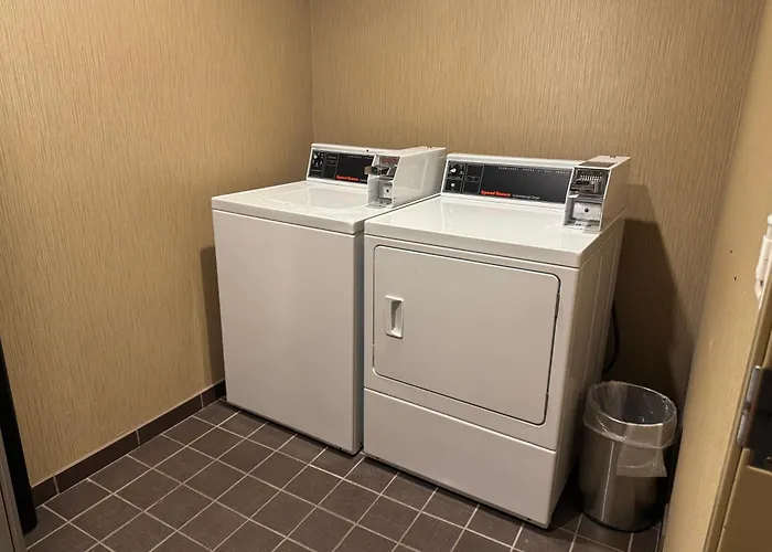Sonesta Essential Indianapolis Airport