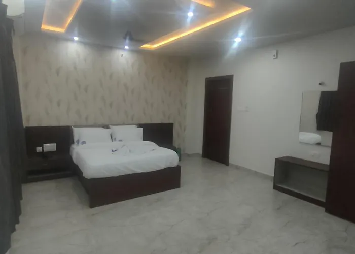 Crown Suites