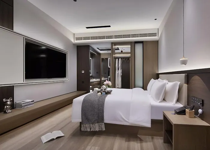 Wenzhou City Center All-Day Hotel First Bridge Branch Adjacent To Wuma Street, Zhongshan Park, Jiangxinyu, Gym, Laundry Service, Free Breakfast, Coffee, Afternoon Tea, Daily Necessities, Full Wireless Coverage, Tourist Attractions, Food And Specialty