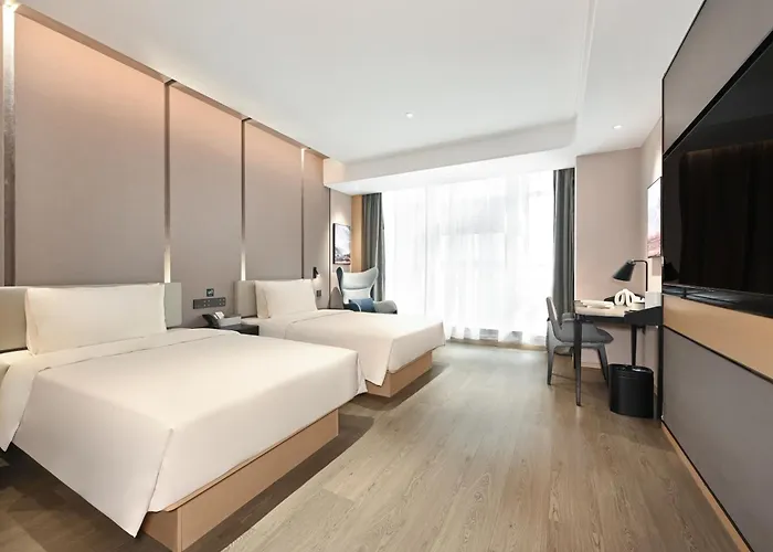 Atour Hotel Qinhuangdao Railway Station Beigang Street