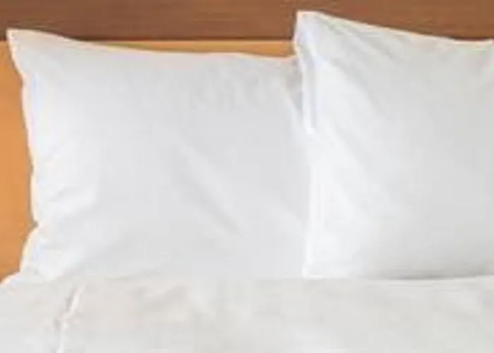 Holiday Inn Express & Suites Bellevue -Omaha Area- By Ihg