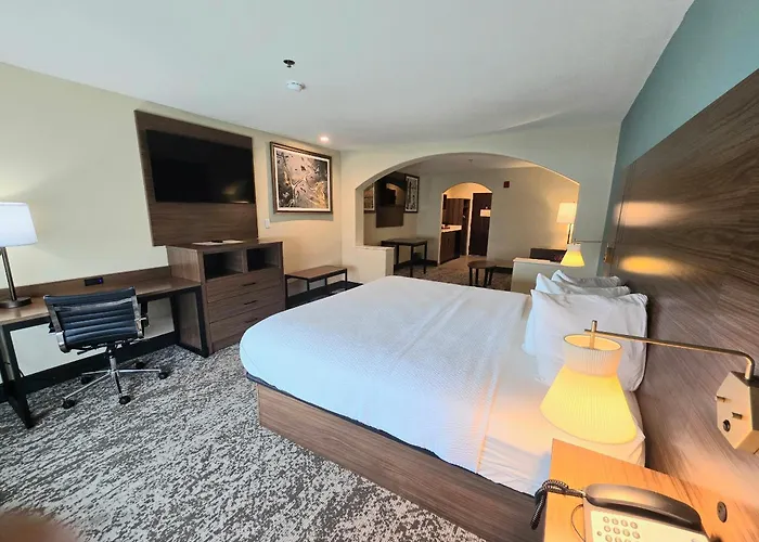 Best Western Casa Villa Suites