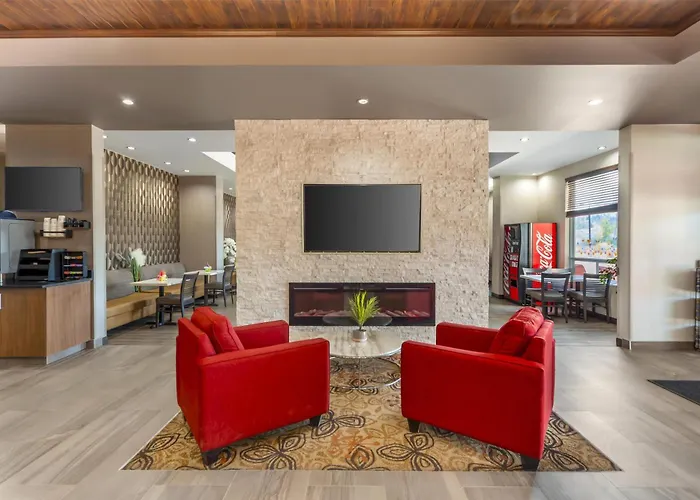 Best Western Plus Hinton Inn&Suites