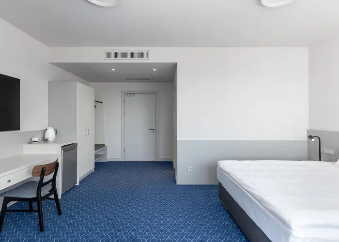 Roze Kurmajas Hotel