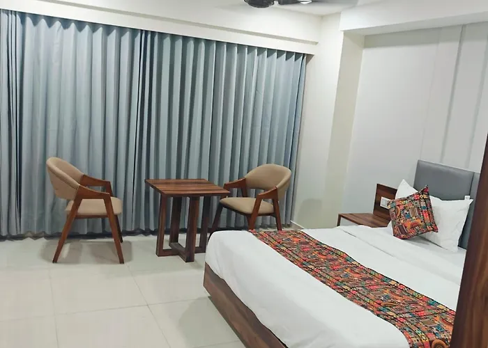 Hotel Maple Leaf