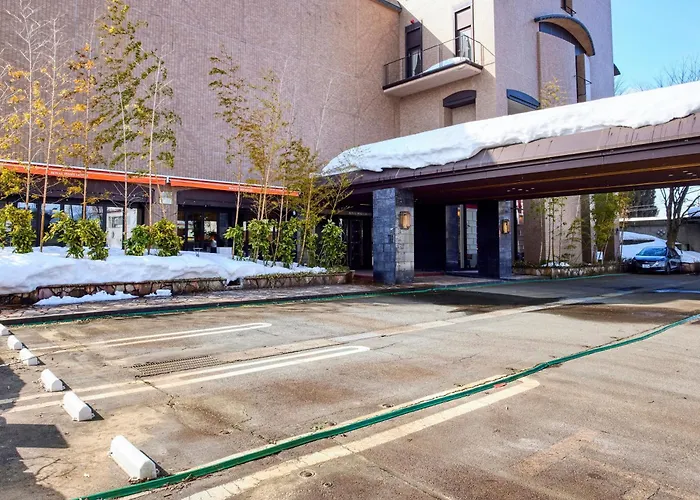 Royal Pines Hotel Yonezawa