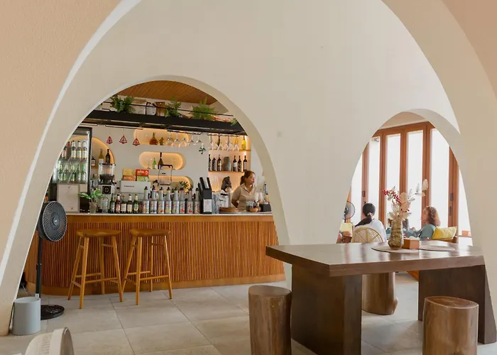 Tasana Bar And Luxury Resort