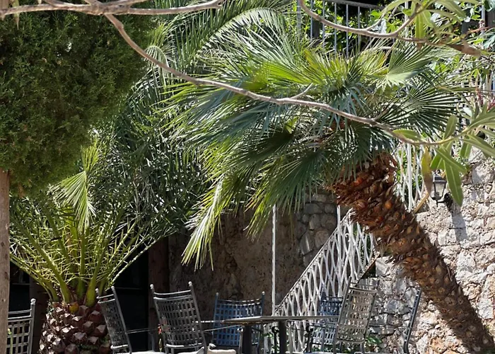 Garden Inn