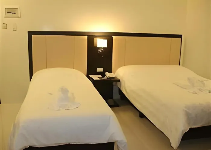 Manhattan Suites Inn