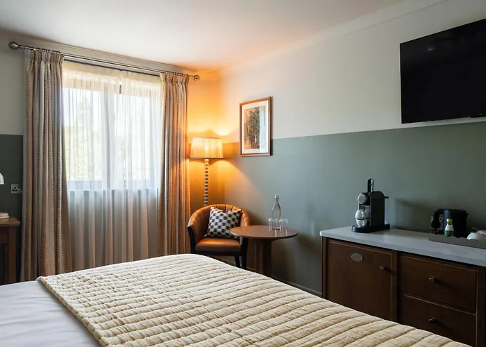 Crown Hotel