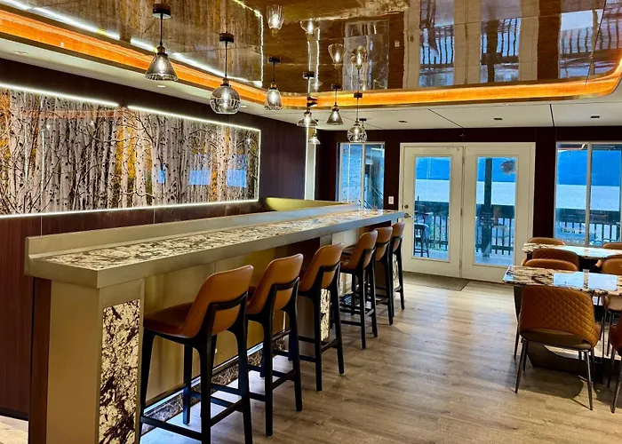 Lake View Suites