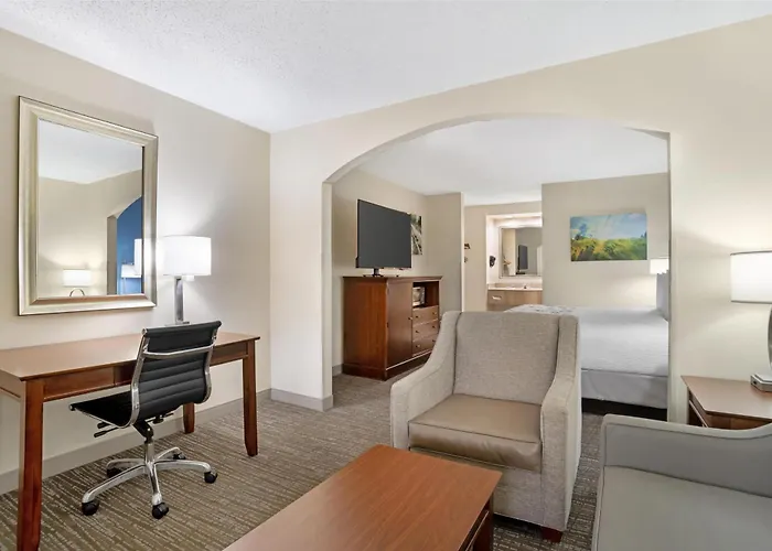 Best Western Inn & Suites Monroe