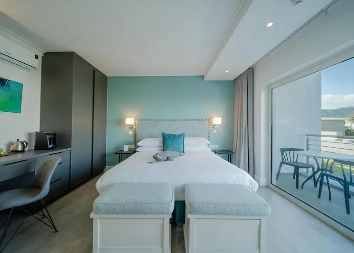One Marine Drive Boutique Hotel & Spa By The Living Journey Collection