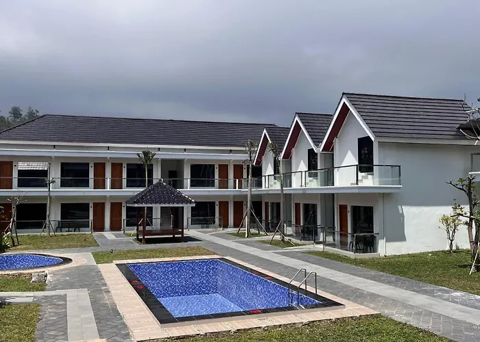 Grand Wijaya Hotel Dan Villa Sarangan