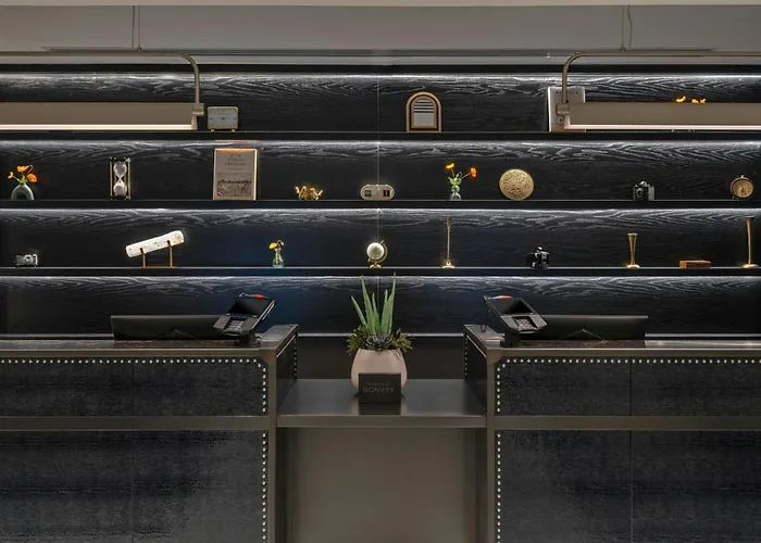 The Vanguard Ann Arbor, Autograph Collection