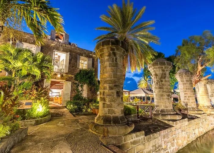 Admiral's Inn&Gunpowder Suites