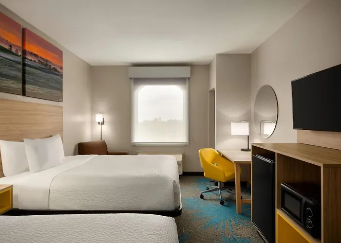 Days Inn & Suites By Wyndham Prattville-Montgomery