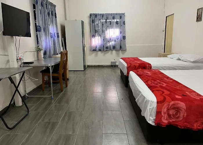 Oyo 90462 Padang Besar Green Inn