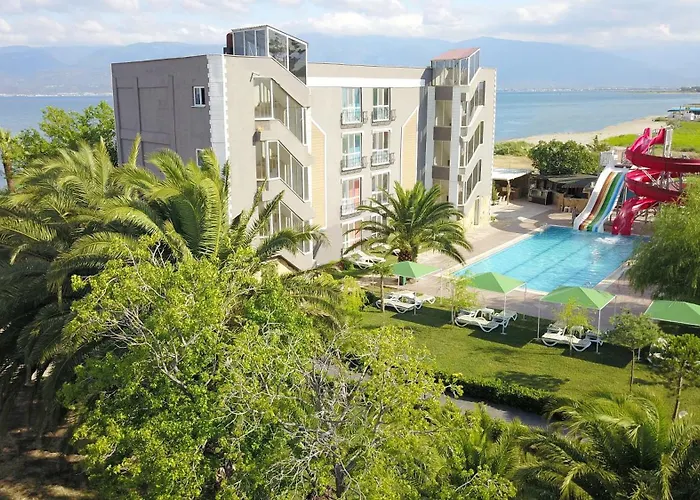 Aqua Nina Hotel