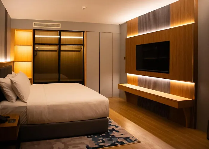 Aglow Hotel Harbor Bay Batam