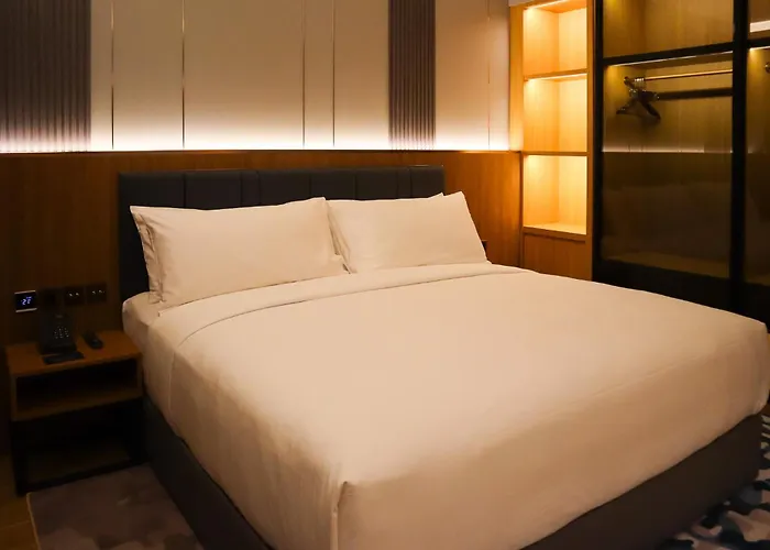 Aglow Hotel Harbor Bay Batam