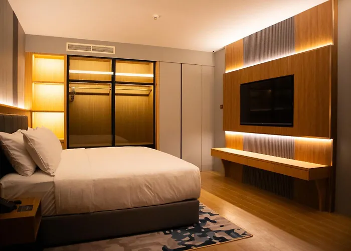 Aglow Hotel Harbor Bay Batam
