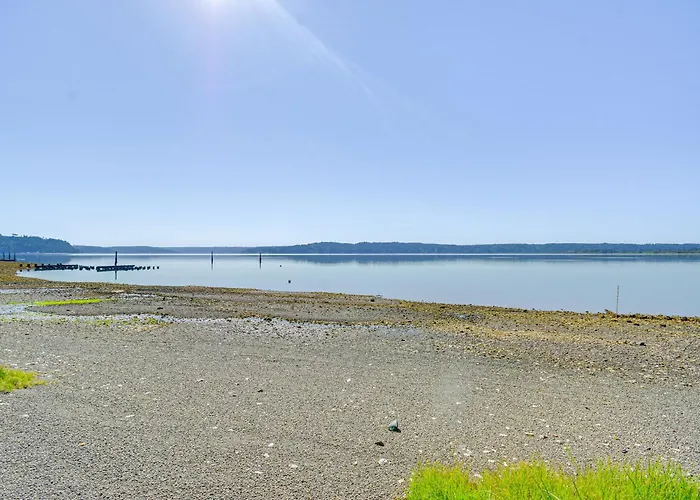 Oyster Haven: Private Oyster Beach W/Kayaks