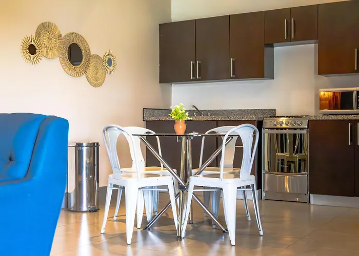 Cardedeu Coatepeque Residence