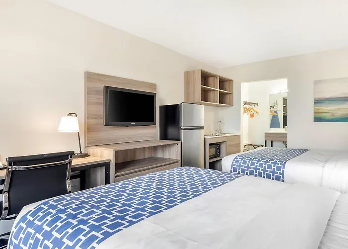Suburban Studios Tysons Corner