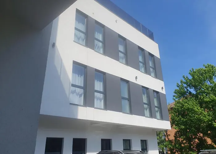 Alive Hotel