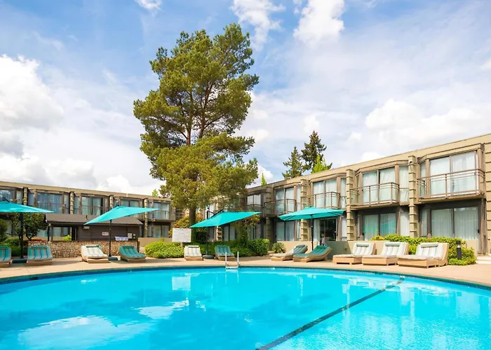 Sandman Signature Vancouver Airport Hotel & Resort