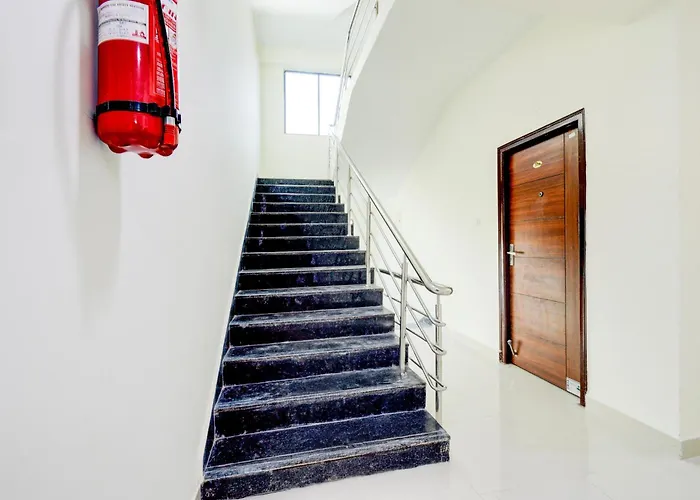 Super Townhouse Kukatpally North Formerly Munagala Arcade