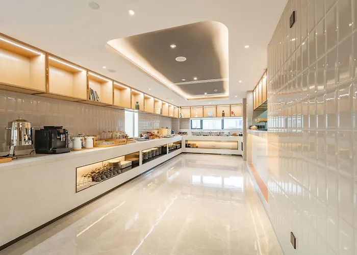 Atour Hotel Hangzhou Qianjiang Century Zhenning Road