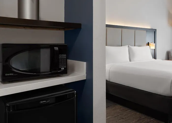 Holiday Inn Express & Suites - Tampa East - Ybor City By Ihg