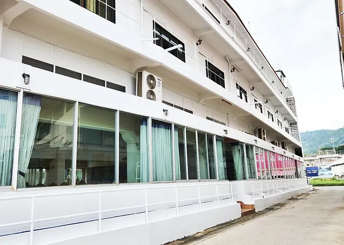 Navy Home Hotel โรงแรมเนวี่โฮม