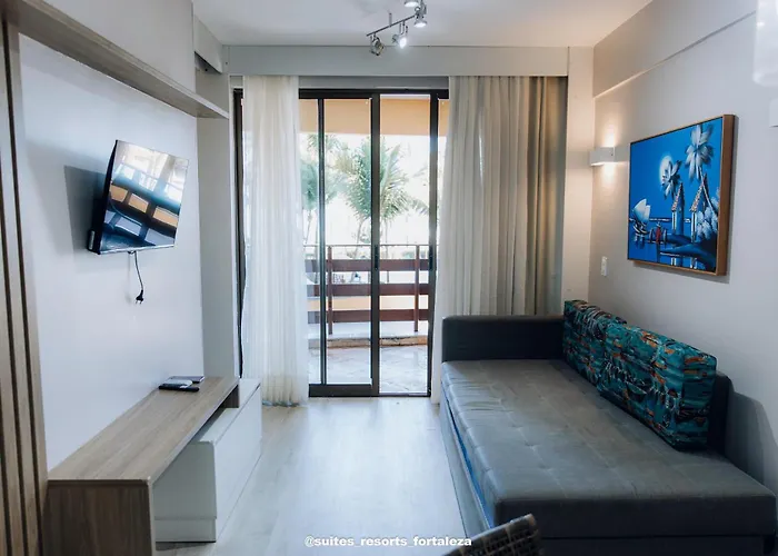 Apartamento Pé na Areia ao Lado do Parque Aquático - Conforto e Localização Privilegiada