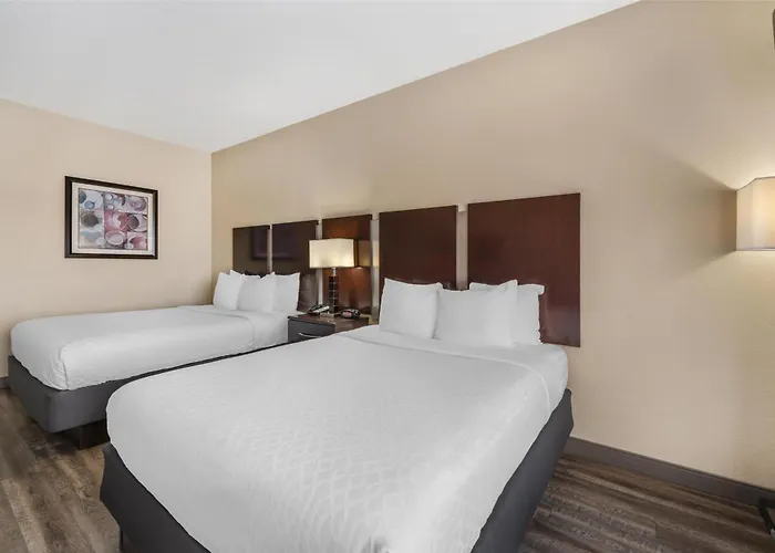 Best Western Plus Eastgate Inn&Suites