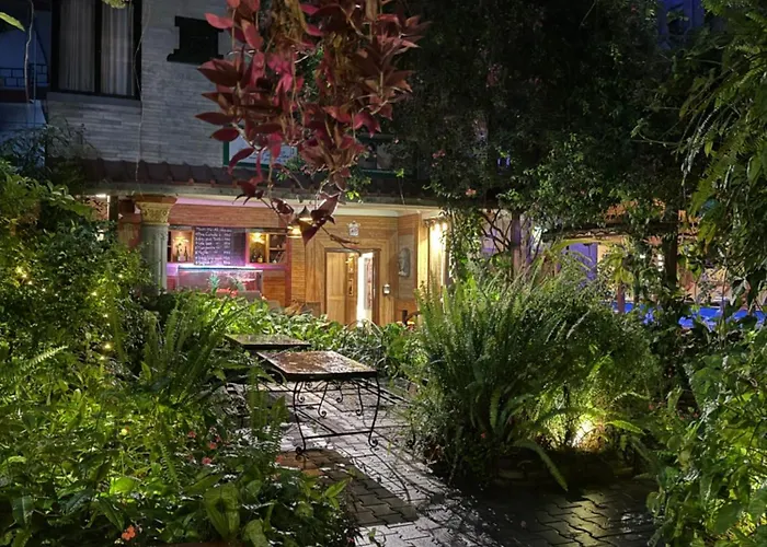 Hotel Middle Path & Spa