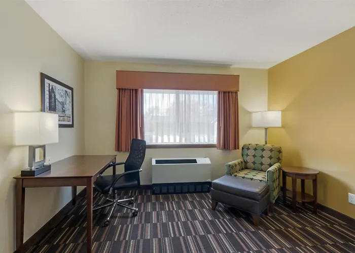 Best Western Falcon Plaza - Bowling Green