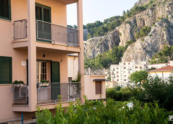 Cefalu Luxury Suite