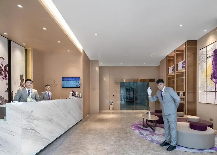 Lavande Hotel Duyun Dashizi Wenfeng Park