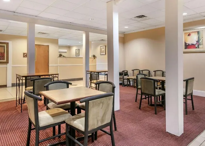 Econo Lodge Eutaw I-20