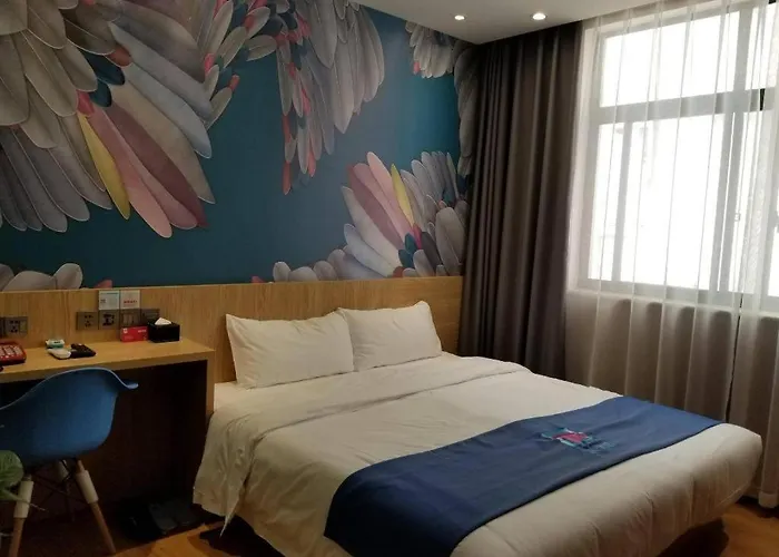 Pai Hotel Nanchong Huaxi Normal University