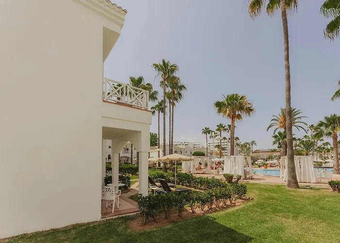 Garden Saladina - Adults Only