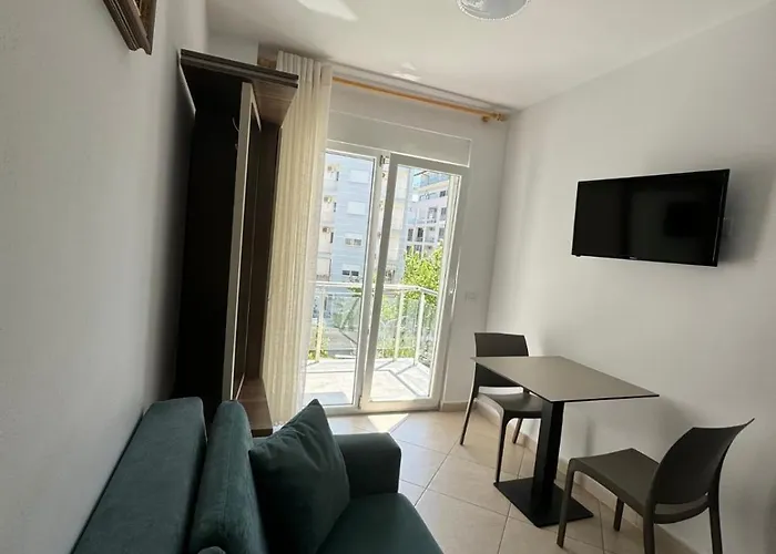 Hotel Mario, Shengjin