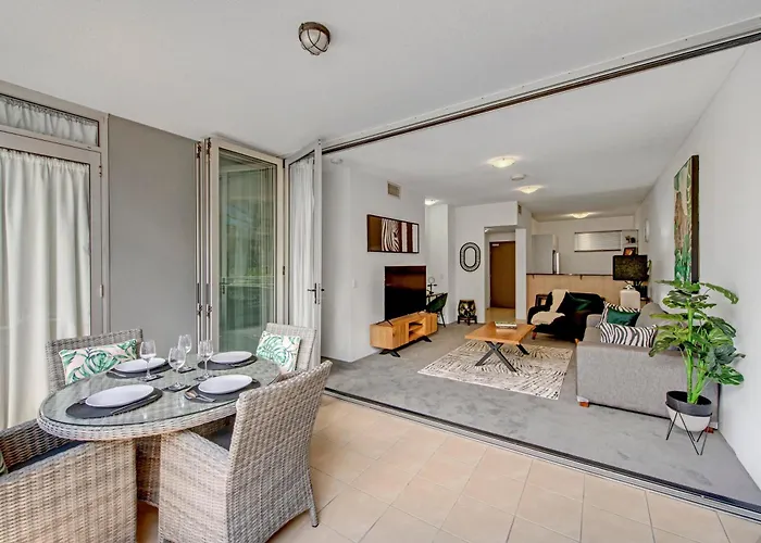 Wild Luxe Beach Front Escape- 1 Min Walk Southbank